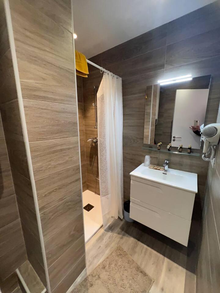 Sky 402 By Confortsky Pas De La Casa Exterior foto